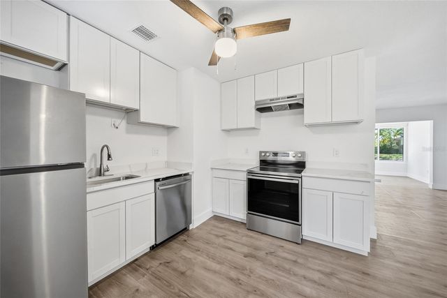 204 22ND STREET W, Bradenton, FL 34205