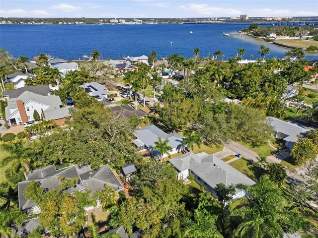 204 22ND STREET W, Bradenton, FL 34205