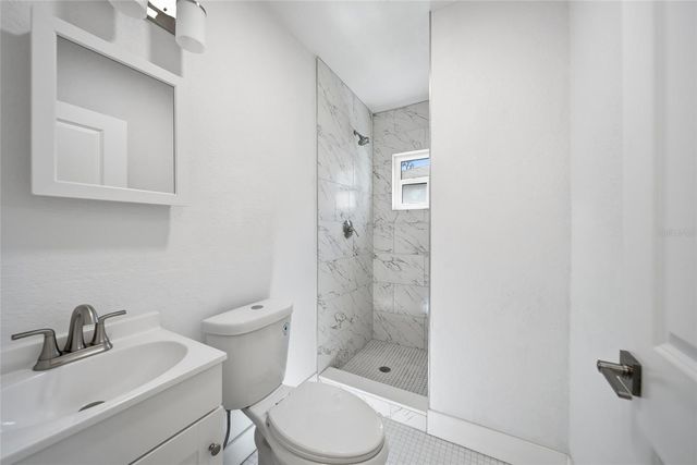 204 22ND STREET W, Bradenton, FL 34205