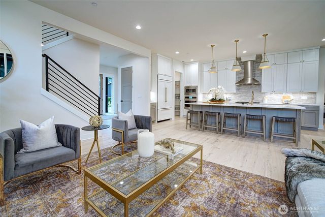 12825 NE 78th Place, Kirkland, WA 98033