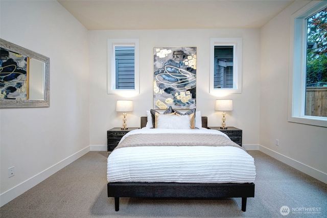 12825 NE 78th Place, Kirkland, WA 98033