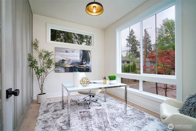 12825 NE 78th Place, Kirkland, WA 98033