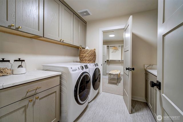 12825 NE 78th Place, Kirkland, WA 98033