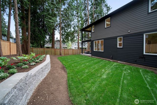 12825 NE 78th Place, Kirkland, WA 98033