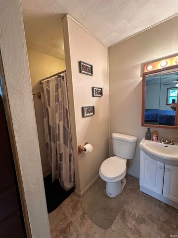 1863 S Lakeview Estate, Wabash, IN 46992