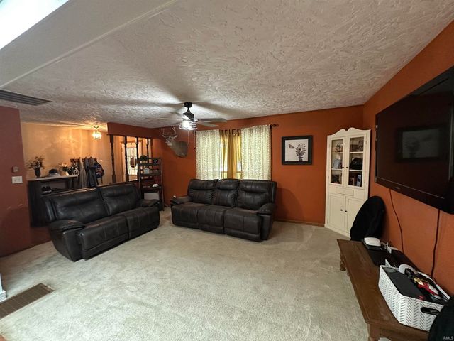 1863 S Lakeview Estate, Wabash, IN 46992