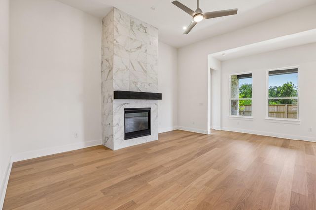 206 San Saba DR, Buda, TX 78610
