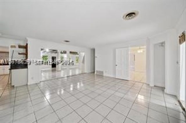 7080 NW 82nd Ter, Parkland, FL 33067