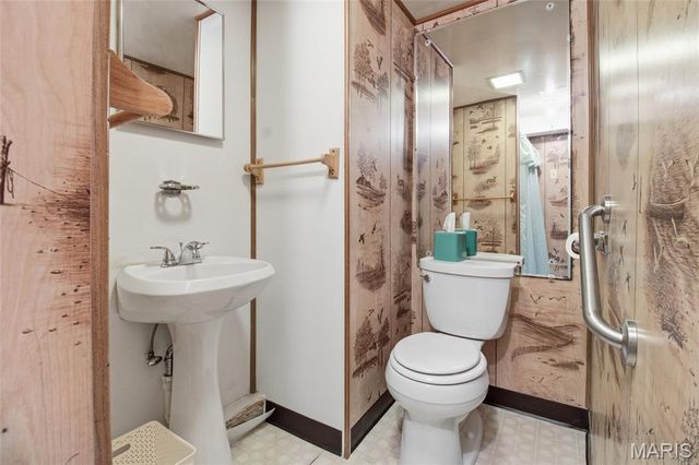 514 Stephanie Lane, Manchester, MO 63011