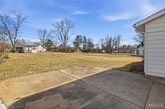 514 Stephanie Lane, Manchester, MO 63011