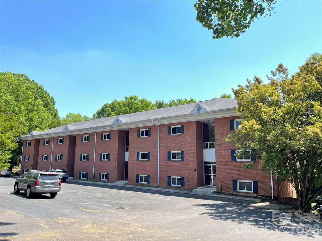 400 Queens Road E5, Charlotte, NC 28207