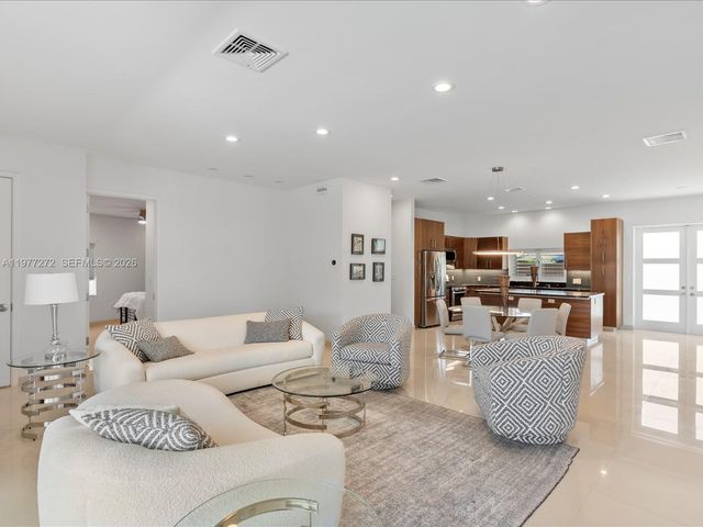 3510 NE 17th Ave, Oakland Park, FL 33334