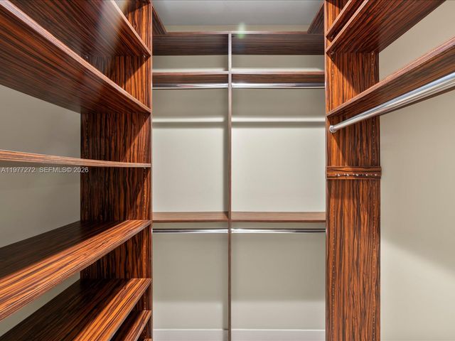 3510 NE 17th Ave, Oakland Park, FL 33334