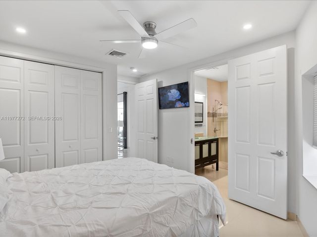 3510 NE 17th Ave, Oakland Park, FL 33334