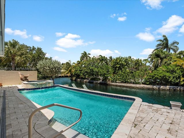 3510 NE 17th Ave, Oakland Park, FL 33334