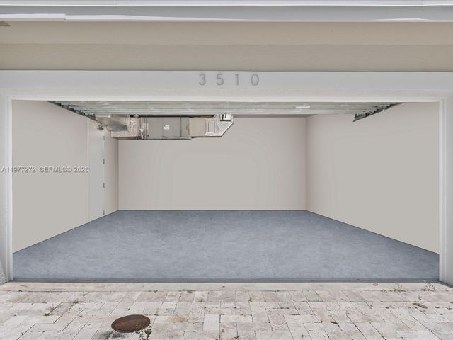 3510 NE 17th Ave, Oakland Park, FL 33334