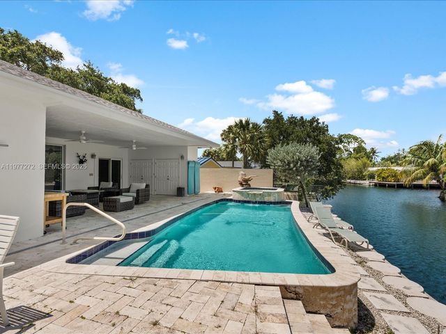 3510 NE 17th Ave, Oakland Park, FL 33334