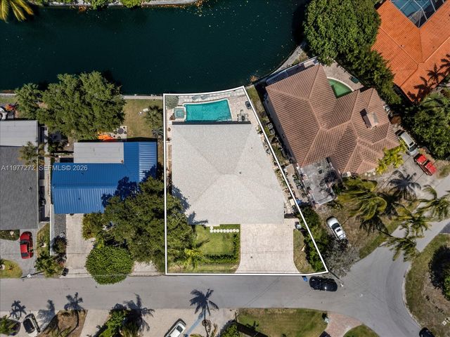 3510 NE 17th Ave, Oakland Park, FL 33334