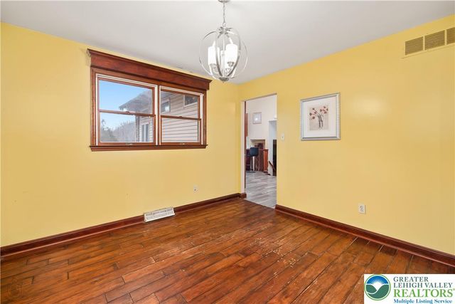 120 Royal Manor Road, Easton, PA 18042