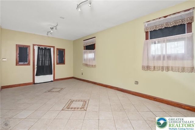 120 Royal Manor Road, Easton, PA 18042