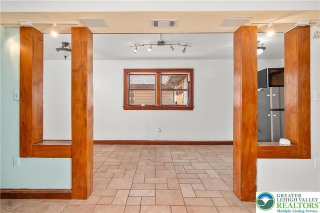 120 Royal Manor Road, Easton, PA 18042
