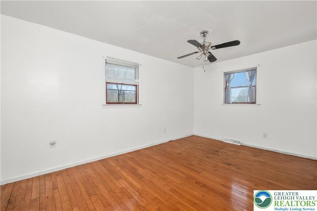 120 Royal Manor Road, Easton, PA 18042