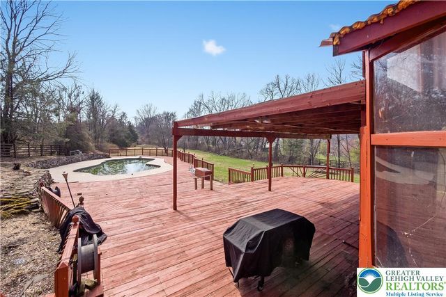120 Royal Manor Road, Easton, PA 18042