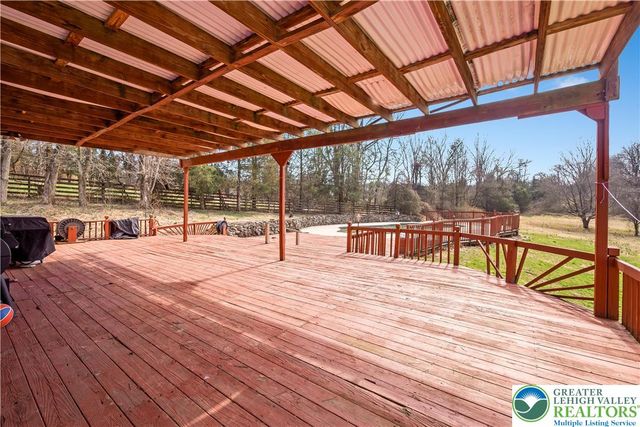 120 Royal Manor Road, Easton, PA 18042