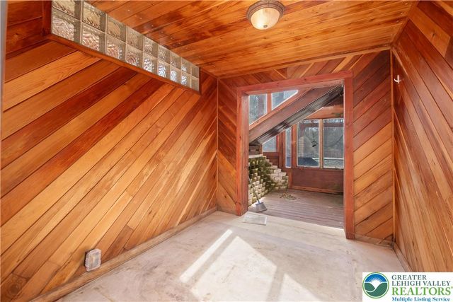 120 Royal Manor Road, Easton, PA 18042