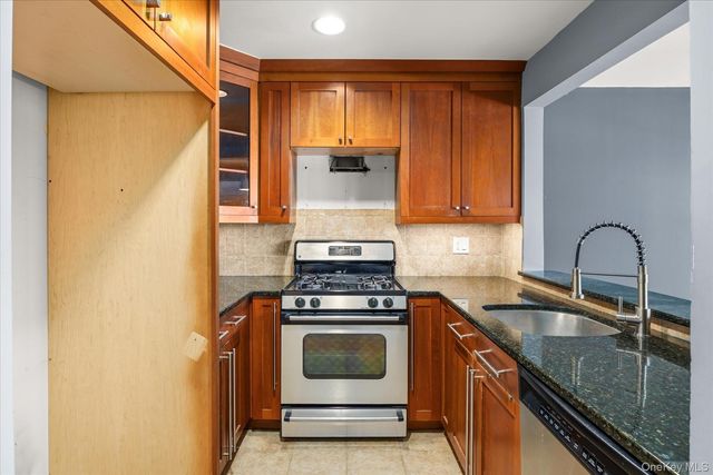 9428 Magnolia Court 3A, Ozone Park, NY 11417