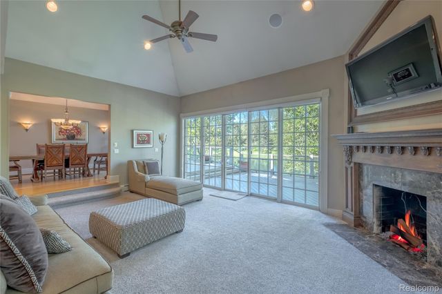 6279 CANTER CREEK Court, Grand Blanc, MI 48439