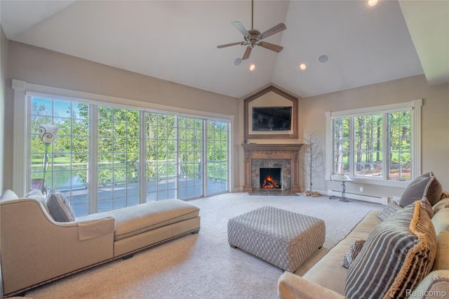 6279 CANTER CREEK Court, Grand Blanc, MI 48439