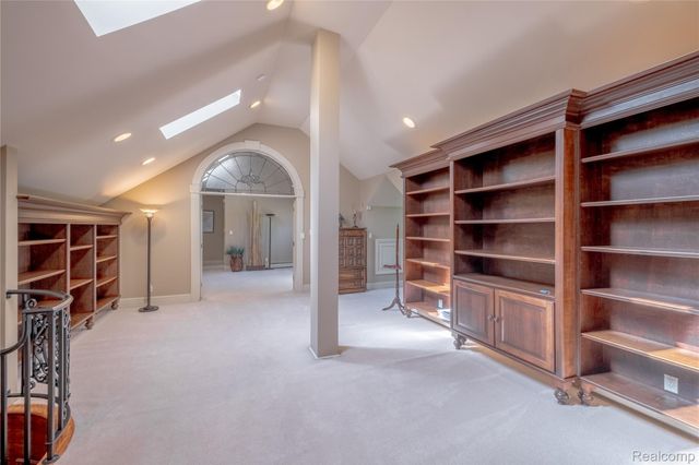 6279 CANTER CREEK Court, Grand Blanc, MI 48439