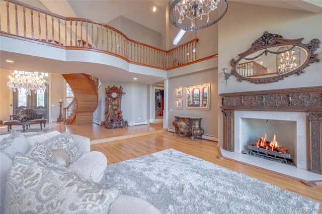 6279 CANTER CREEK Court, Grand Blanc, MI 48439