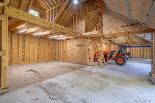 6279 CANTER CREEK Court, Grand Blanc, MI 48439