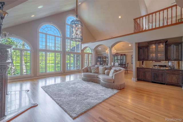 6279 CANTER CREEK Court, Grand Blanc, MI 48439