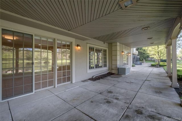 6279 CANTER CREEK Court, Grand Blanc, MI 48439