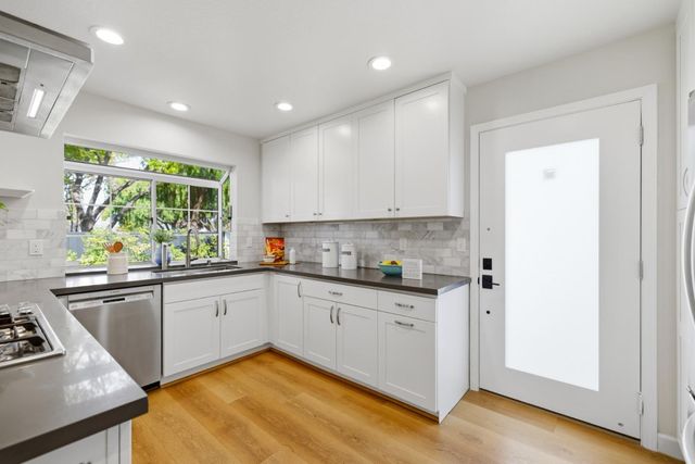 800 Fountain Park Lane, Mountain View, CA 94043