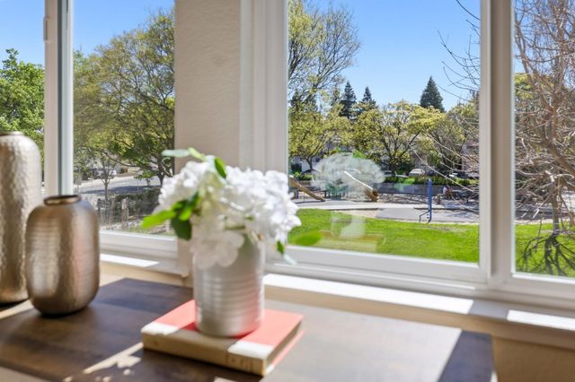 800 Fountain Park Lane, Mountain View, CA 94043