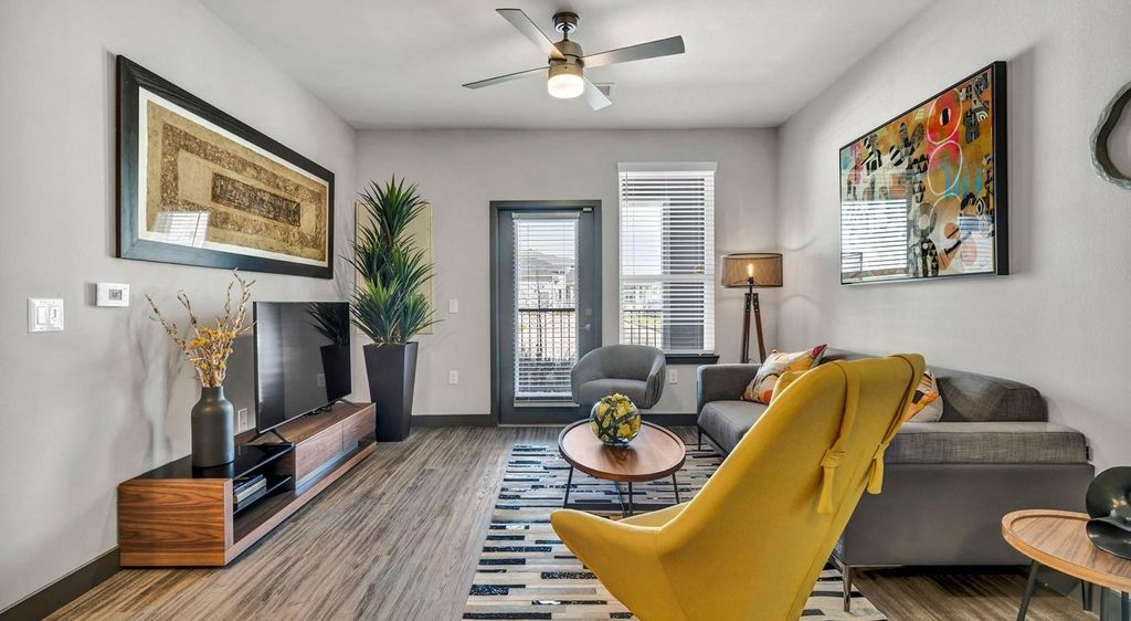 8811 Fm 1464 Road 2302, Richmond, TX 77407