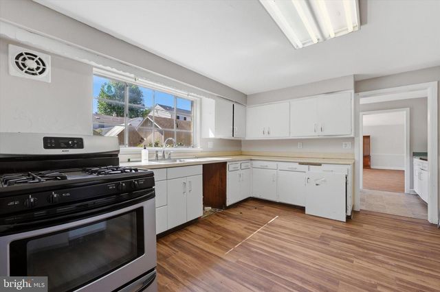 207 ULMER AVE, Oreland, PA 19075
