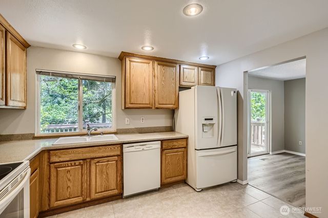 10616 164th Avenue NE, Redmond, WA 98052
