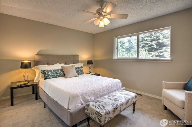 10616 164th Avenue NE, Redmond, WA 98052
