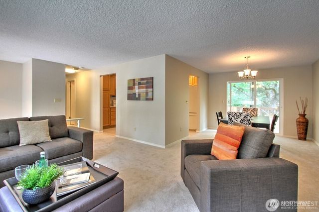 10616 164th Avenue NE, Redmond, WA 98052