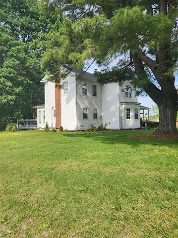 1900 NE 65th Street, Gladstone, MO 64118