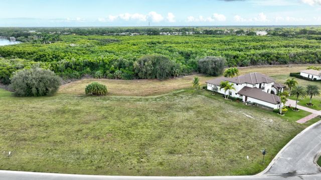 146 SE Fiore Bello, Port St Lucie, FL 34952