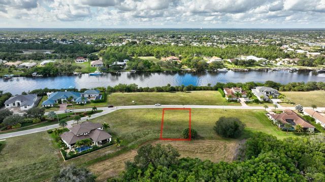 146 SE Fiore Bello, Port St Lucie, FL 34952