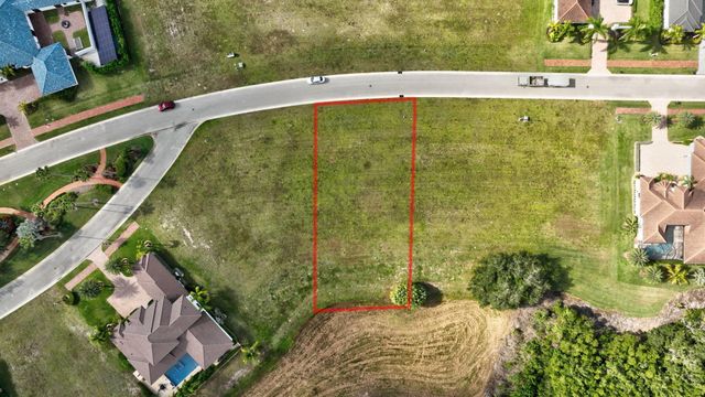 146 SE Fiore Bello, Port St Lucie, FL 34952