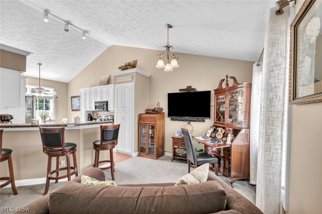 11211 Cinnamon Boulevard, North Royalton, OH 44133