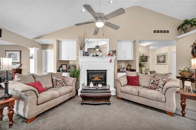 11211 Cinnamon Boulevard, North Royalton, OH 44133